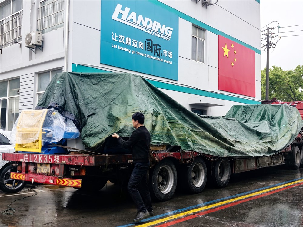 漢鼎BP-630箱式主動放線架發(fā)運(yùn)海外