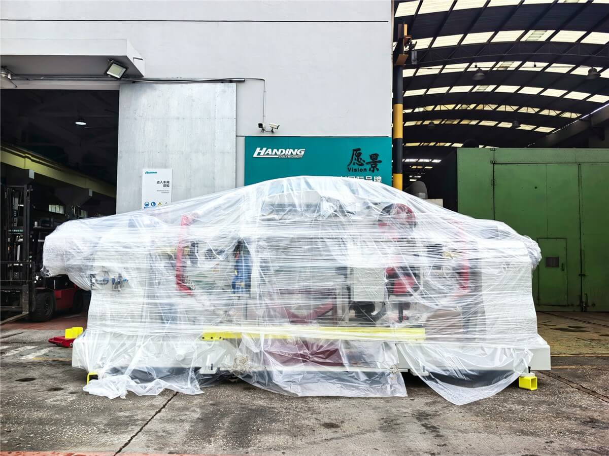 漢鼎高速束絞機(jī)整裝發(fā)貨交付 漢鼎高速束絞機(jī)整裝發(fā)貨交付